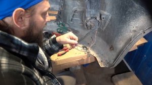 BAMPERUS: РЕМОНТ БАМПЕРА СУЗУКИ. ВОССТАНАВЛИВАЕМ УТРАЧЕННОЕ КРЕПЛЕНИЕ У КРЫЛА