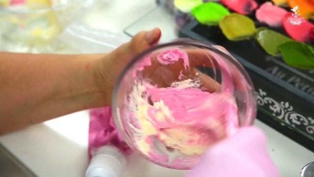 Meringue Buttercream Recipe For Beautiful Flowers | Malinovka