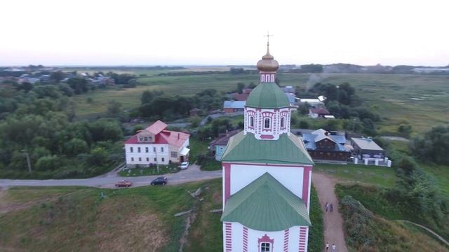 Суздаль. Ильинская церковь с квадрокоптера смотреть онлайн