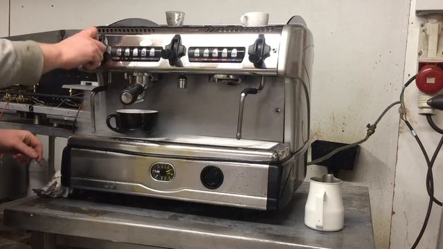 Refurbished La Spaziale S5 traditional espresso machine смотреть онлайн