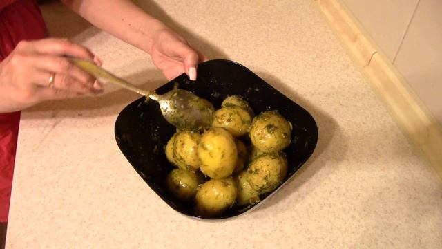 Ароматный картофель с корочкой на мангале. Молодая картошка!