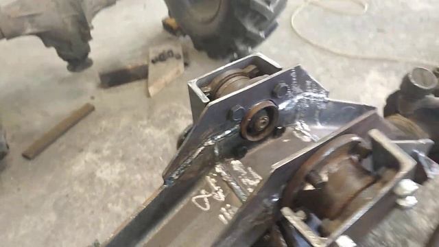 Крепление переднего укороченного моста УАЗ "качалка" смотреть онлайн