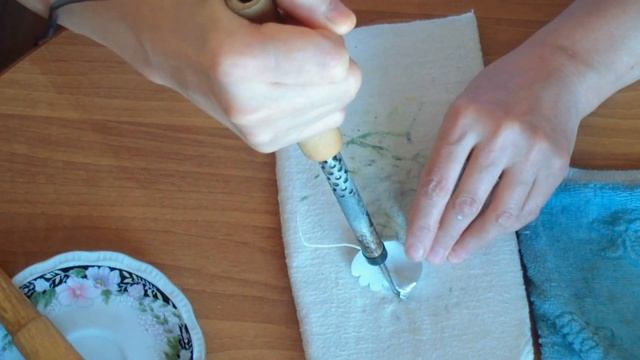 Листья из тонкой искусственной кожи смотреть онлайн