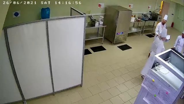 Демонстрационный экзамен по компетенции 34 "Поварское дело" ГБПОУ НТОТ камера 4 смотреть онлайн