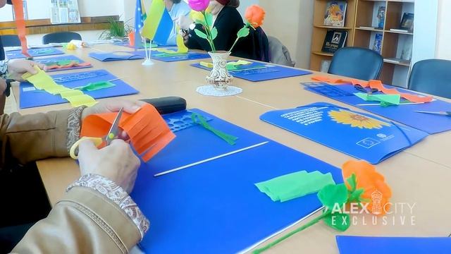 МАЙСТЕР-КЛАС З ПАПЕРОВОЇ ФЛОРИСТИКИ В ОЛЕКСАНДРІЇ