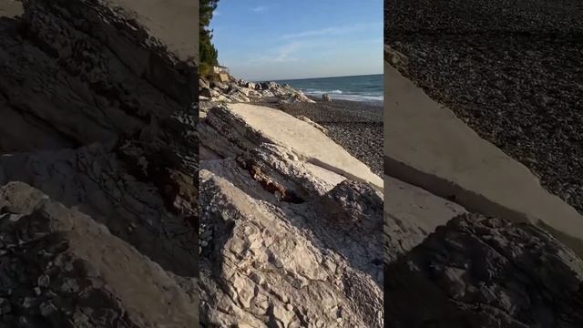 Абхазия. Пляж Белые скалы? Ноябрь + 21 тепло. смотреть онлайн