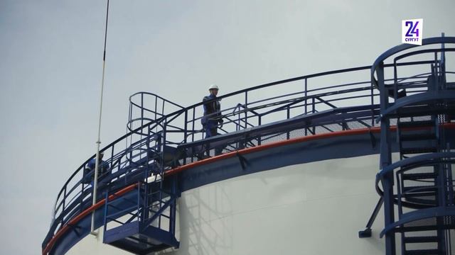 На рабочем совещании в Ханты Мансийске обсудили развитие нефтедобывающей отрасли смотреть онлайн