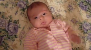 3 месяц, какает).MOV