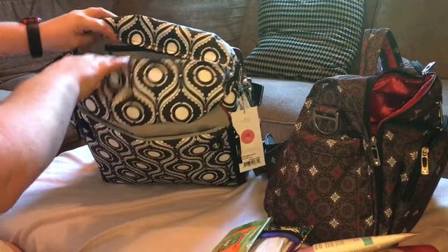 Ju Ju Be BFF VS Petunia Pickle Bottom Boxy Backpack смотреть онлайн