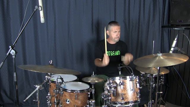 Stefano Bertolotti - Latin Groove смотреть онлайн