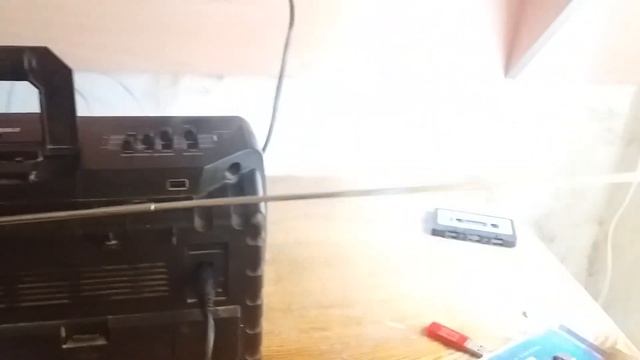 Sharp WQ-T351 USB/FM/BT/Remote control. смотреть онлайн