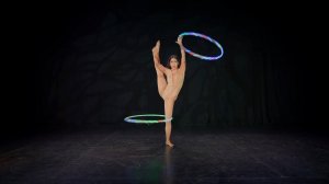 Цирковой номер с обручами
