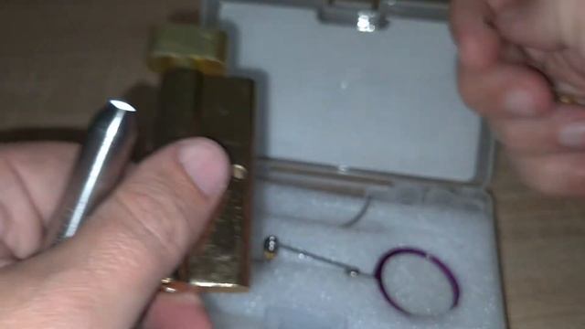 Фонарик для замочной скважины и не только смотреть онлайн