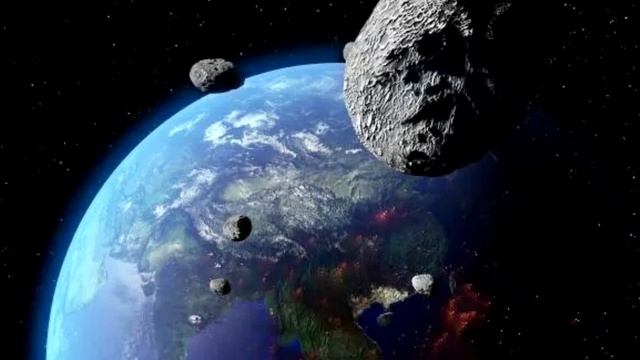 Три гигантских астероида столкнутся с Землей на Рождество смотреть онлайн