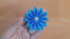 Цветы из ленты своими руками _ Удивительный цветок из ленты атласной