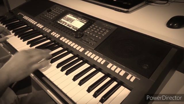 Akcent - Mała figlarka. YAMAHA смотреть онлайн