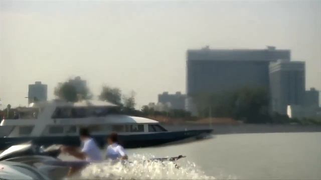 Убойный серфинг на китайской реке смотреть онлайн