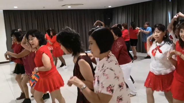 I Just Want to Dance with You - George Strait # One Pacific Hotel dancing Hall, Penang смотреть онлайн