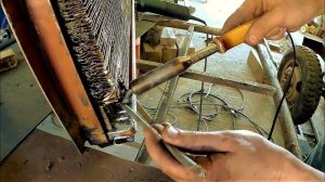 Ремонтирую медный радиатор.