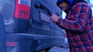 How to remove the plate number light bulb in your Ford transit