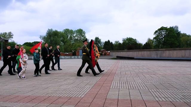 Памятник мужества и скорби: экскурсия в крепость-герой смотреть онлайн