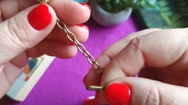 КОЛЬЕ ИЗ БЕЛО-КОРАЛЛОВОГО ЛЮЦИТА, ВИНТАЖ смотреть онлайн
