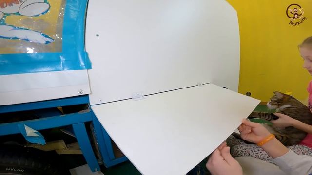 Диана и Даня прокачивают машину - Делаем новый кузов для Автобуса смотреть онлайн