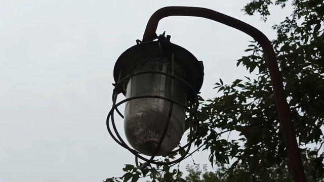 Старый уличный светильник НСПО2-100-00 У2