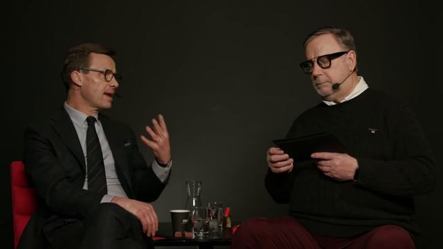 Ulf Kristersson (M) i Tala till punkt med Sven Melander смотреть онлайн