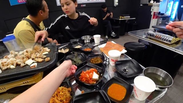 KOREA/ VLOG/ Семейная вечерняя прогулка ;) смотреть онлайн