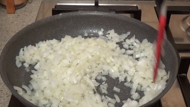 Цибульники (луковые оладьи) - старинное украинское блюдо из лука, придуманное в осаждённом Львове смотреть онлайн