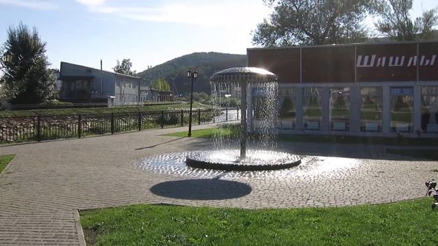 31.08.2023. Республика Алтай. Горно-Алтайск. Фонтан в Сквере Семьи смотреть онлайн