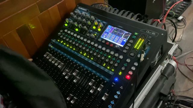 Allen&Heath QU-16