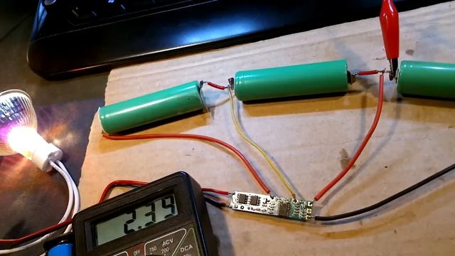 diy 12V из 3-ёх li-ion АКБ \ тест платы с АлиXпреSS смотреть онлайн