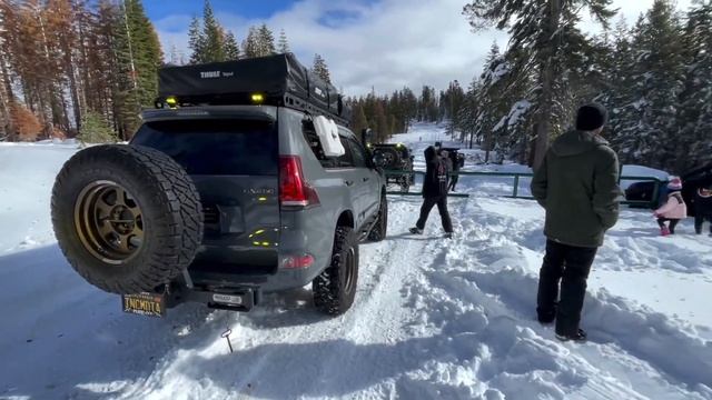GX470 SNOW WHEELING! + Getting STUCK! смотреть онлайн