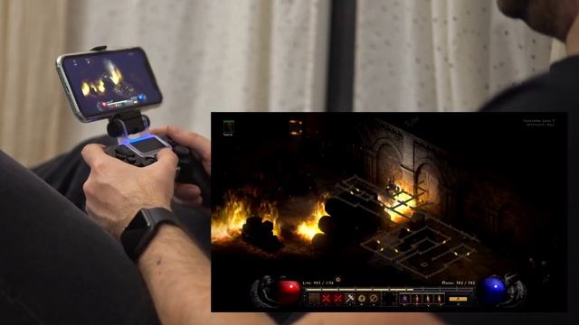 Playing Diablo II: Resurrected on an iPhone (PlayStation 4 Remote Play) смотреть онлайн