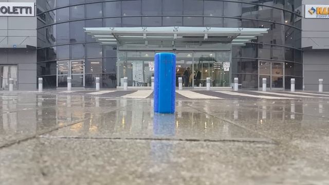 UE Boom 2: Only happy when it rains смотреть онлайн