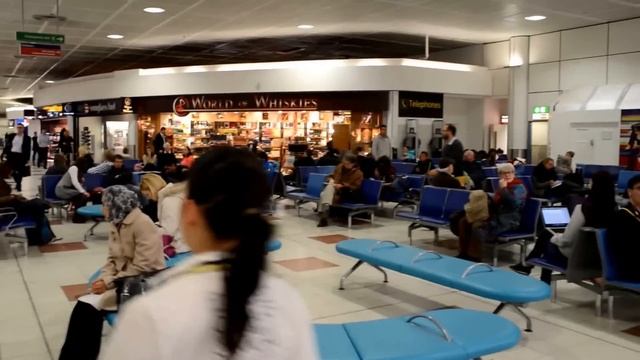 A Walk into London Gatwick Airport, North Terminal смотреть онлайн