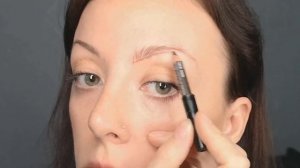 Как нарисовать себе брови если они тонкие.