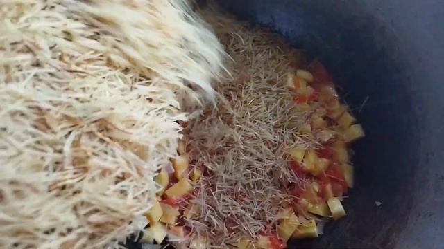 Вкусный макарон. С яйцом. смотреть онлайн