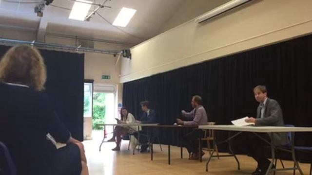 Brexit Debate: Tobias Ellwood vs Ellie Mackin and George Wright смотреть онлайн