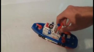 Детский Пожарный катер на батарейках. Children's Fire Boat on batteries