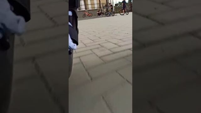 Катаемся на роликах. смотреть онлайн