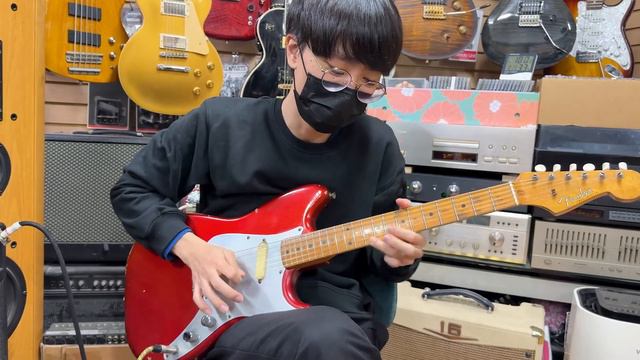 우리 아버지 보다 나이가 많은 기타ㅣFender Musicmaster (1957) смотреть онлайн