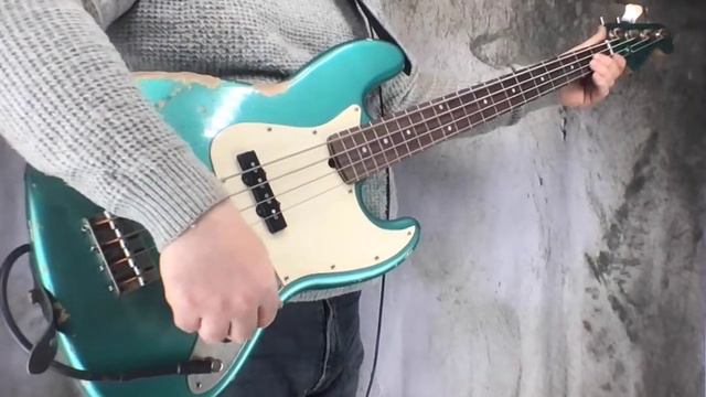 Jazz Bass aged Sherwood Green by Alnus Bass смотреть онлайн