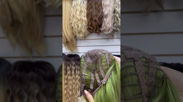 Парик, зеленый прямой с челкой смотреть онлайн