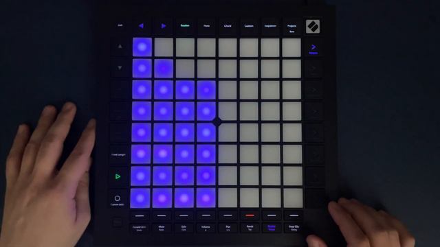 Novation Launchpad Pro MK 3 and Ableton Live 11 смотреть онлайн