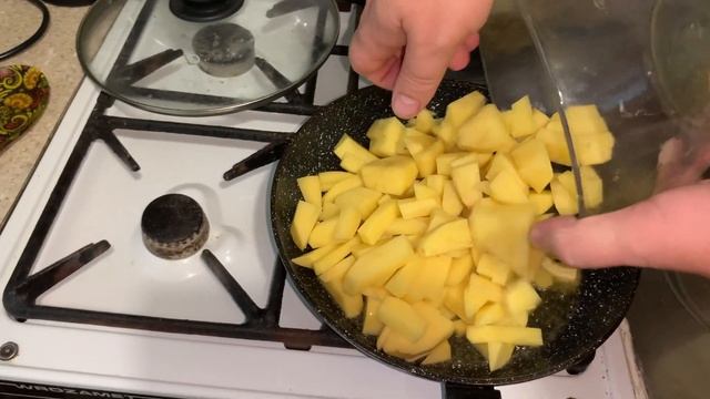 Картошка с грибами (шампиньонами) | Potatoes With Mushrooms (champignons)