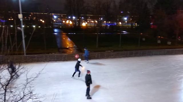 Москва, Парк Горького. смотреть онлайн