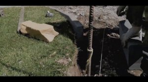 Как сделать извилистую дорожку из тротуарной плитки.